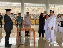 Lantik Pj Kades, Dendi Ingatkan Kades Menjadi Garda Terdepan dalam Kerukunan