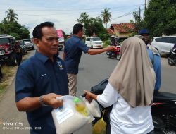Puncak Perayaan HUT Ke -14 Partai Nasdem Potong Tumpeng Dan Bagi-bagi Sembako Serta Pengobatan Gratis