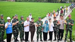 Bupati Nanda Indira Dampingi Wasev Panglima TNI Tinjau Progres TMMD Ke-127 di Pesawaran