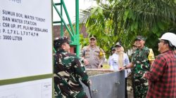 Waaster Panglima TNI Bersama Bupati Nanda Wasev TMMD Ke-127 Kodim 0421/LS